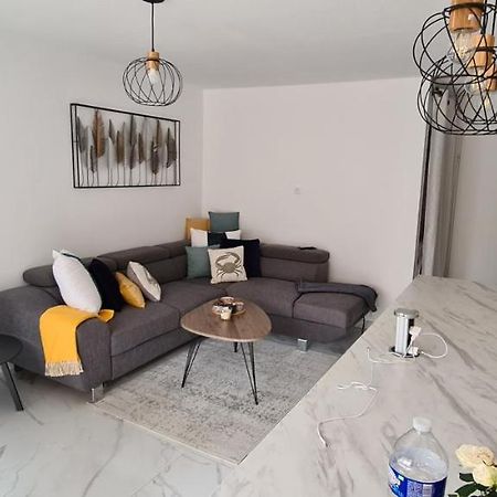 En Exclusivite T3 A 2 Pas Des Plages De St Raphael Saint-Raphael  Bagian luar foto