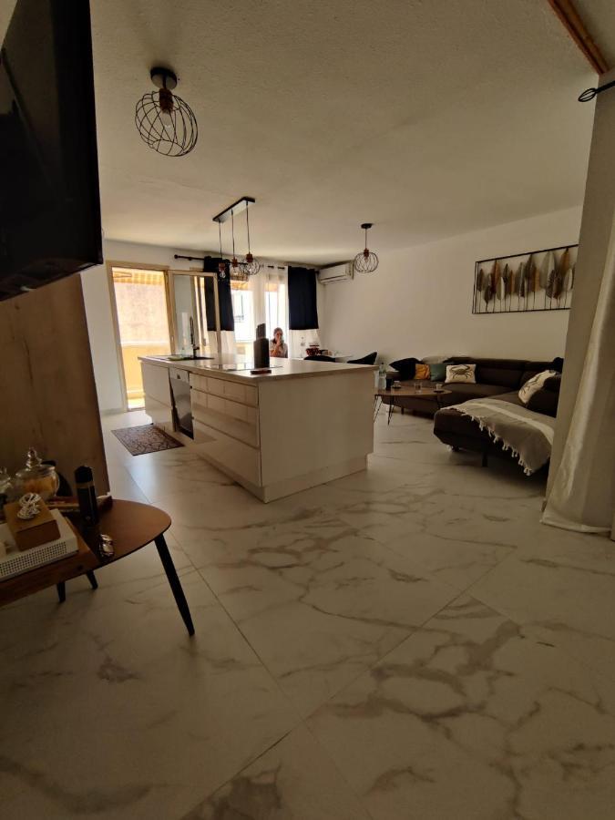 En Exclusivite T3 A 2 Pas Des Plages De St Raphael Saint-Raphael  Bagian luar foto